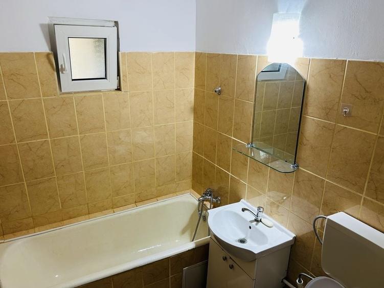 Persoana fizica inchiriez apartament 2 camere,decomandat - 7