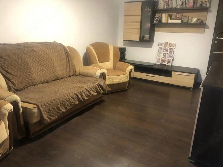 Apartament cu 3 camere decomandat în Spitalul Județean