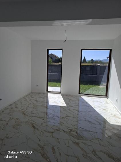 Casă cu 5 camere cu Teren 414 Mp în Hărman