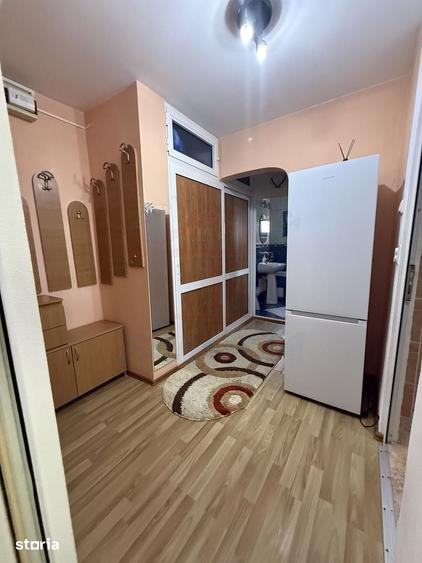 Apartament cu 2 camere în Micro 20