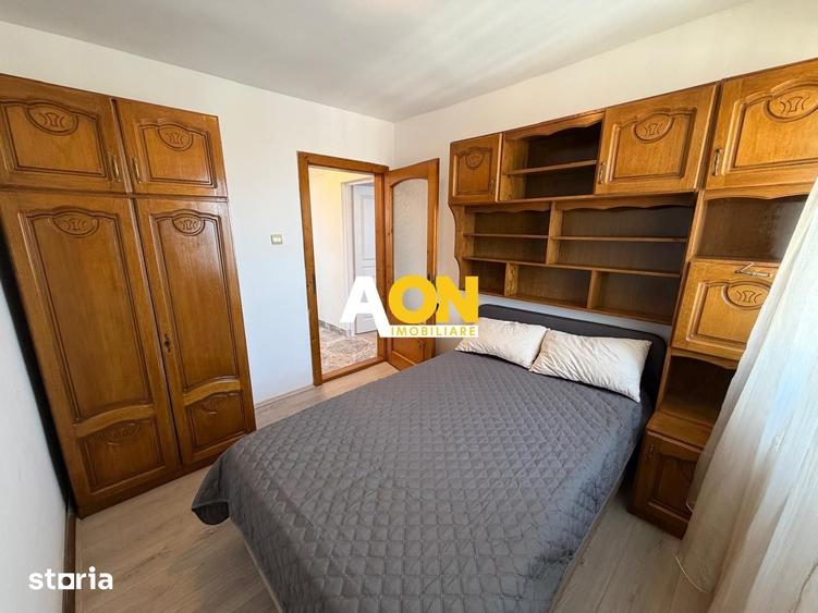 Apartament cu 3 camere în Cetate