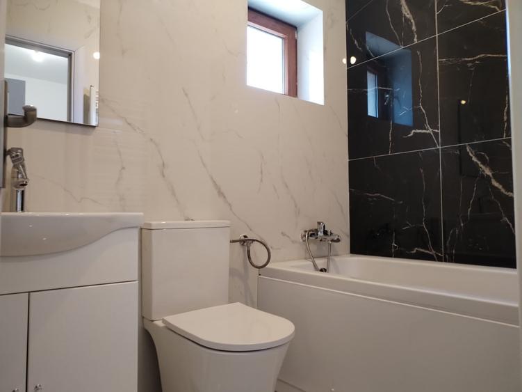 Apartament cu 5 camere decomandat în Calea Severinului