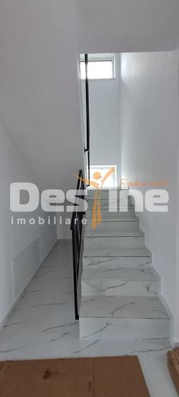 Casă individuală cu 4 camere cu Canalizare în Valea Adâncă