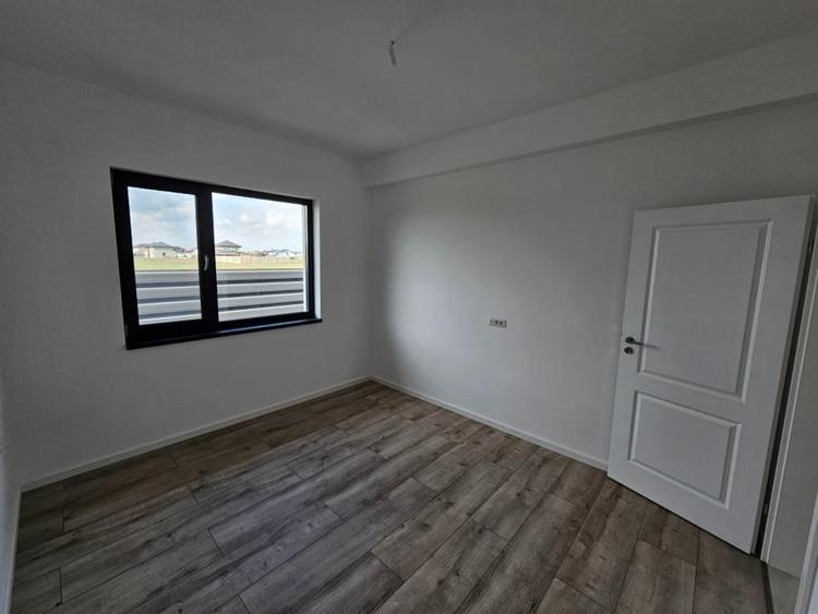 Casă individuală cu 4 camere cu Teren 360 Mp în Clinceni