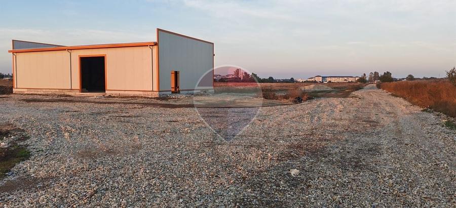 Spațiu industrial, de 203.5 mp, în Central