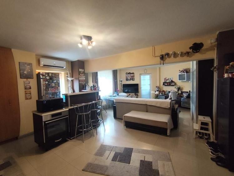 Apartament cu 2 camere decomandat, mobilat în P-ța Mihai Viteazu
