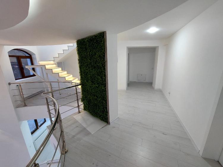 Casă individuală cu 5 camere cu Teren 719 Mp în Prelungirea Ghencea