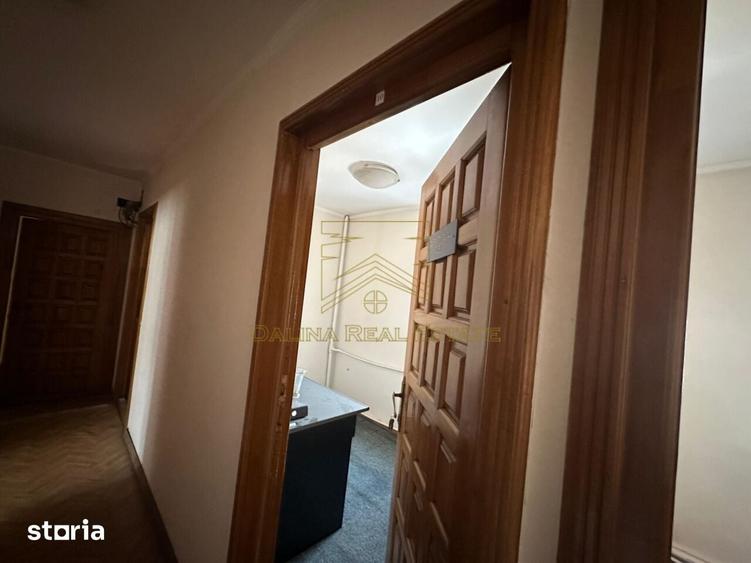 Casă cu Teren 650 Mp în Centrul Civic