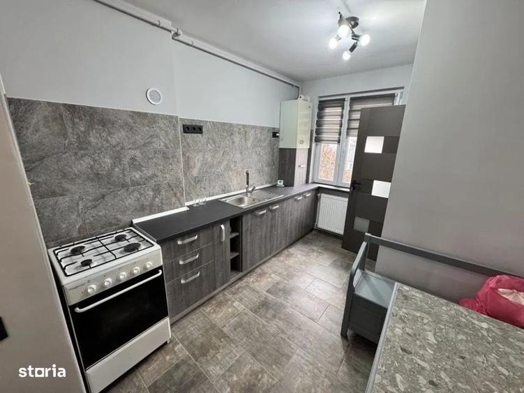 Apartament cu 2 camere semidecomandat, mobilat în 7 Noiembrie