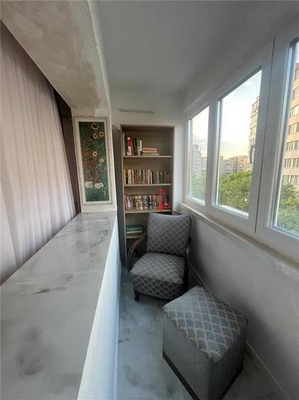Apartament cu 3 camere semidecomandat, mobilat în Tineretului