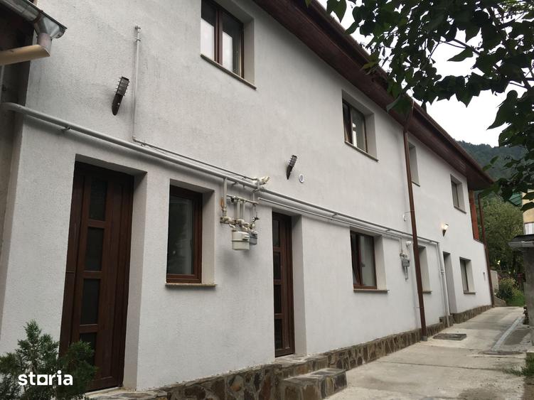 Garsonieră decomandată în Schei