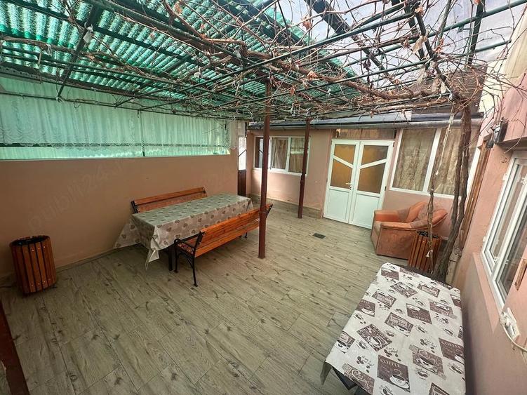 Casă cu Teren 1400 Mp în Mehadia