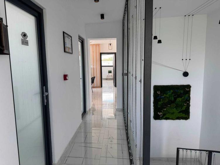 Spațiu comercial, de 182 mp, în Central