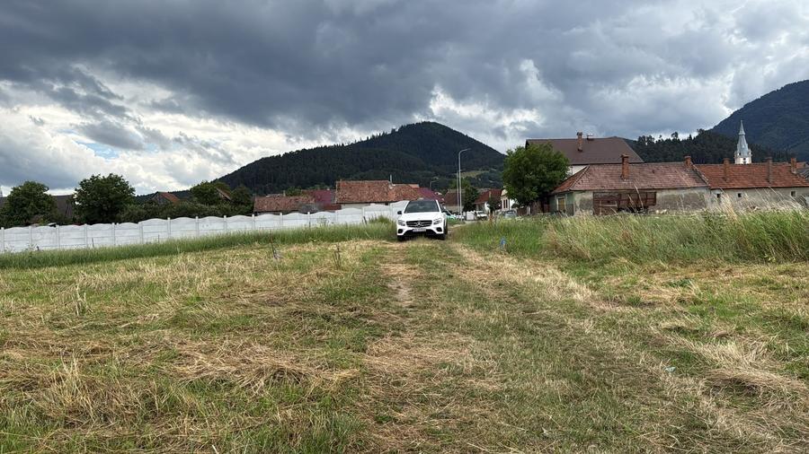 Teren Construcții intravilan de 1500 mp, în Central
