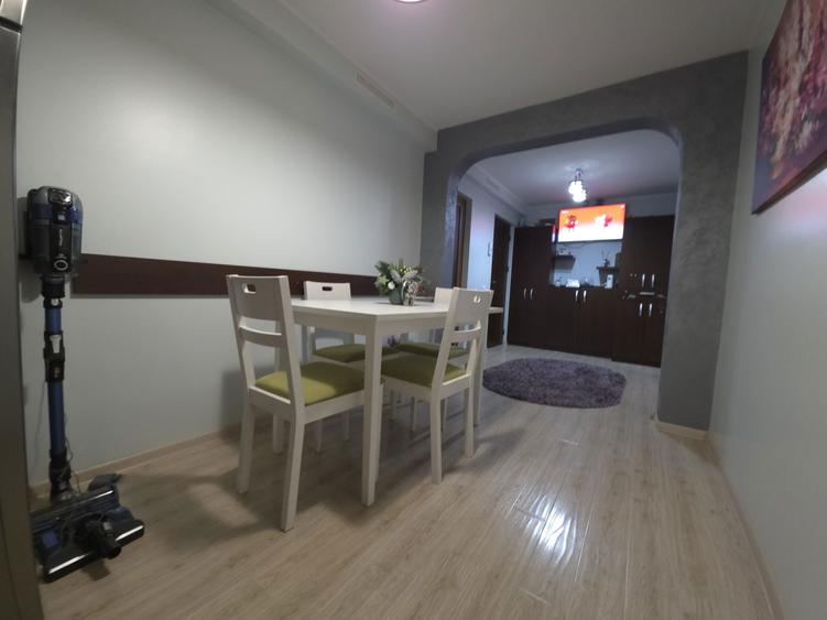 Apartament cu 2 camere decomandat în Obor