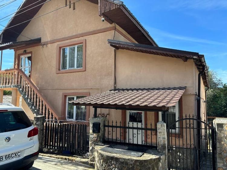 Duplex cu 4 camere cu Teren 170 Mp în Diaconești