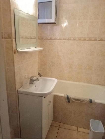 Garsonieră decomandată în Central