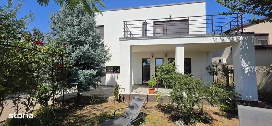 Casă cu 4 camere în Vest