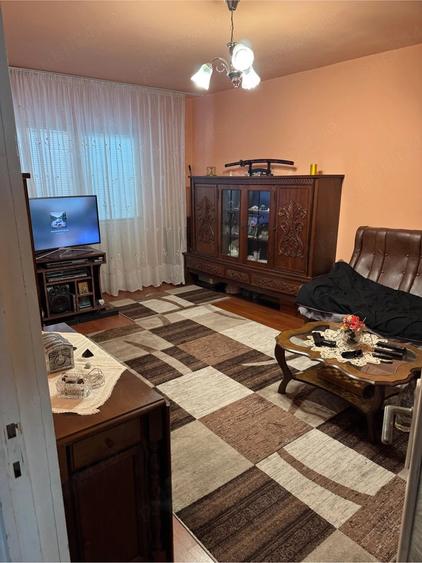 Apartament cu 4 camere decomandat în Zorilor