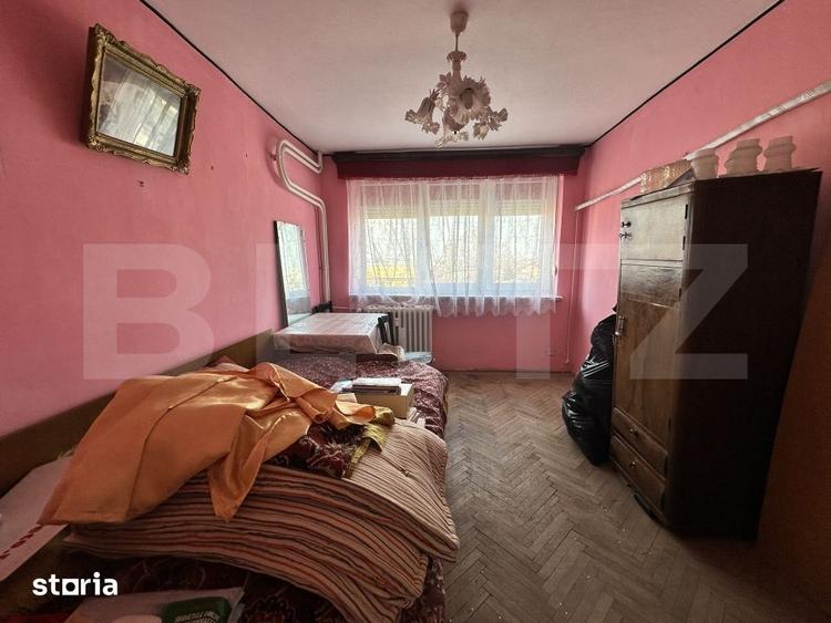 Apartament cu 3 camere decomandat în Valea Rosie