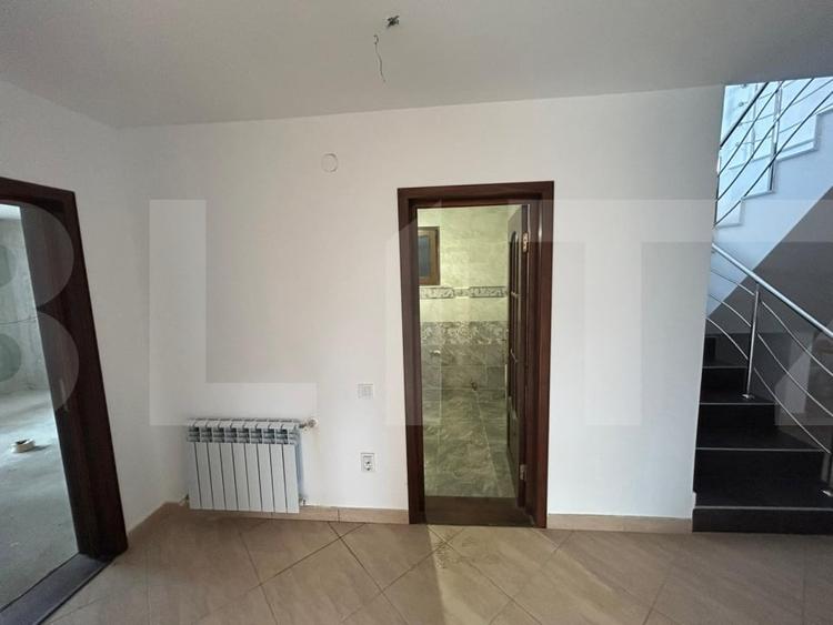 Casă individuală cu 5 camere cu Garaj în Cătămărești