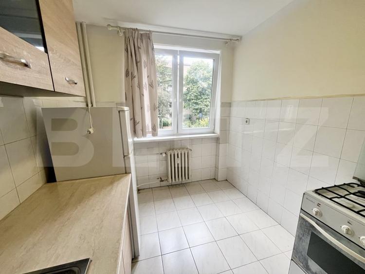 Apartament cu 2 camere semidecomandat, mobilat în Rogerius