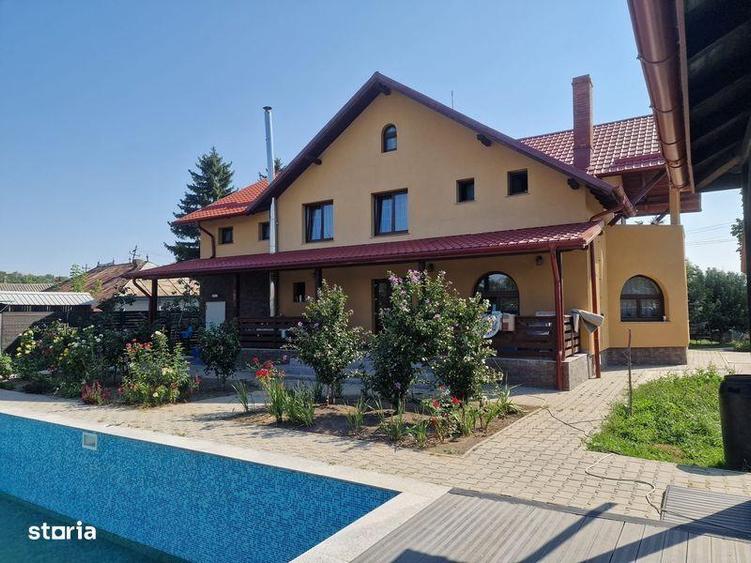 Casă cu 4 camere cu Teren 313 Mp în Coșula