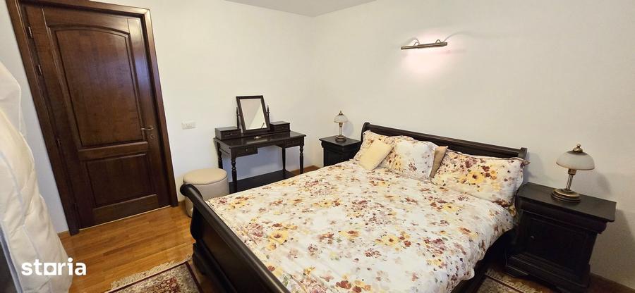 Casă cu 5 camere cu Teren 1103 Mp în Bucium
