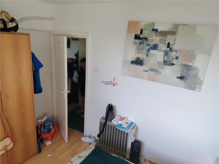 Apartament cu 2 camere semidecomandat în Iancului
