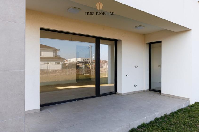 Duplex cu 4 camere cu Canalizare în Dumbrăvița