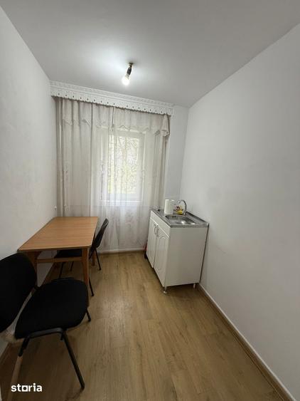 Apartament cu 3 camere decomandat în Mioriței