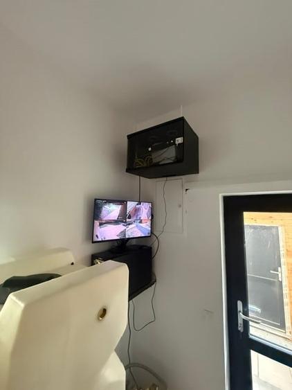 Casă individuală cu 3 camere cu Canalizare în Central
