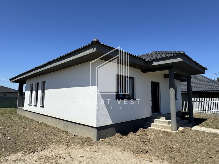 Casă individuală cu 3 camere cu Canalizare în Lazuri