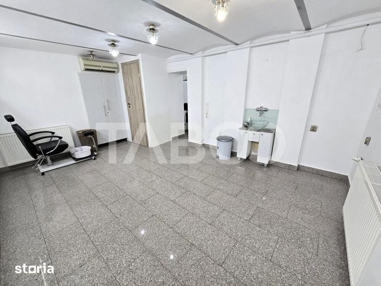 Spațiu comercial, de 94 mp, în Lupeni