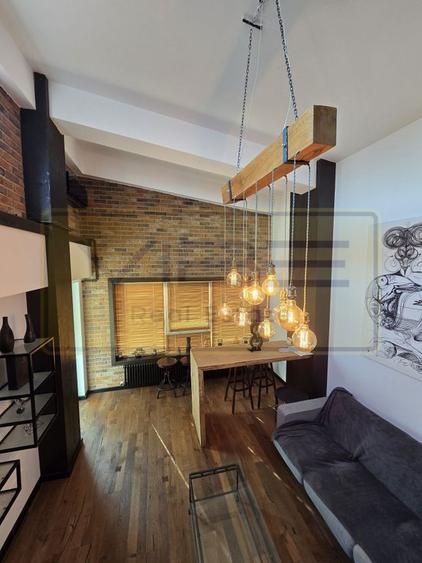 Apartament cu 3 camere semidecomandat, mobilat în Păcurari