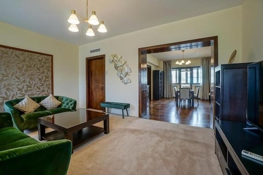 Apartament cu 5 camere semidecomandat în Unirii