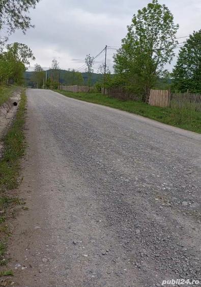 Teren de 3465 mp, în Trăisteni