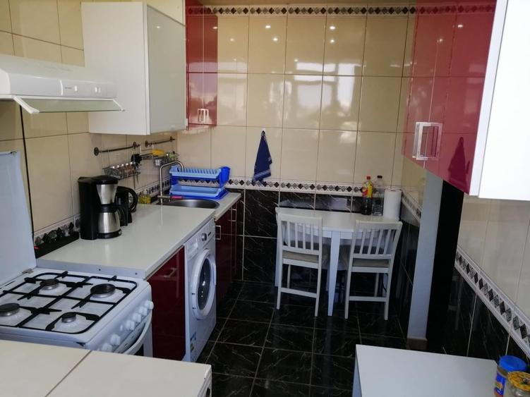 Apartament semidecomandat în 1 Mai