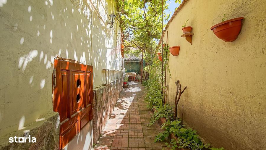 Casă cu 2 camere semidecomandat cu Teren 151 Mp în Bartolomeu