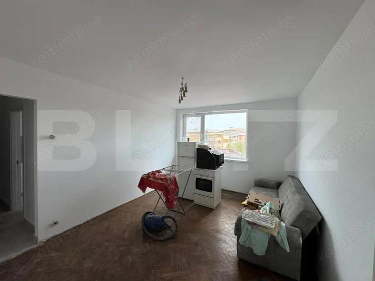 Apartament cu 2 camere semidecomandat în Rovine