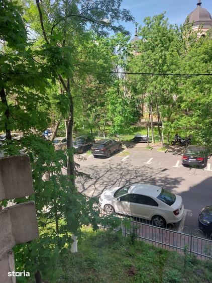 Apartament cu 3 camere decomandat în Nerva Traian