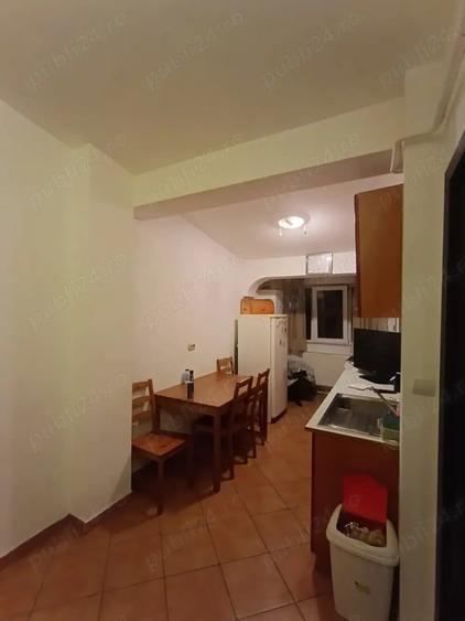 Apartament cu 2 camere decomandat în Micro 21
