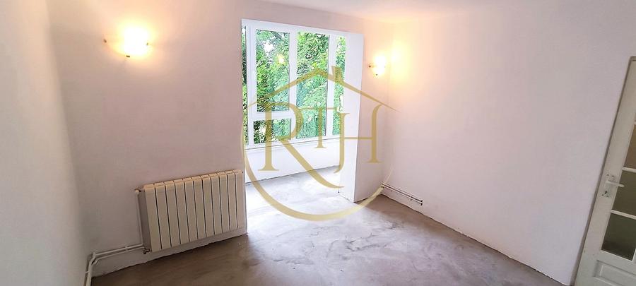 Apartament cu 2 camere semidecomandat în Medicină