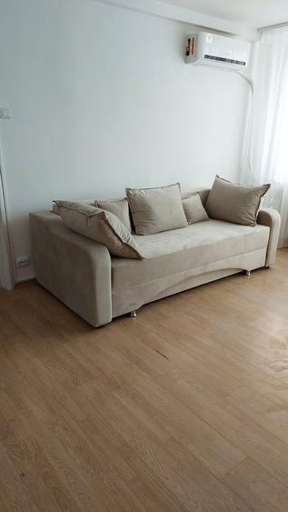 Apartament cu 2 camere semidecomandat în Berceni