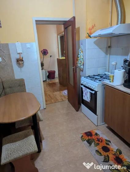 Apartament cu 4 camere decomandat în Ultracentral