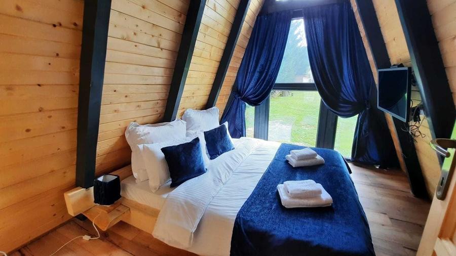 Casă cu 3 camere în Colibița