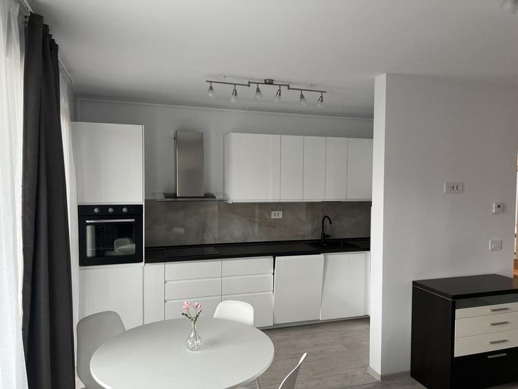 Apartament cu 2 camere decomandat în Dumbrăvița