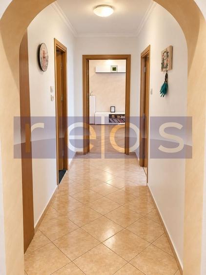 Apartament cu 2 camere decomandat, mobilat în Polonă