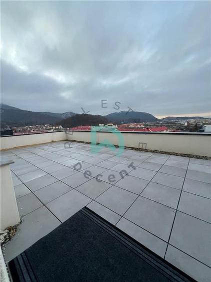 Apartament cu 3 camere semidecomandat, mobilat în Noua