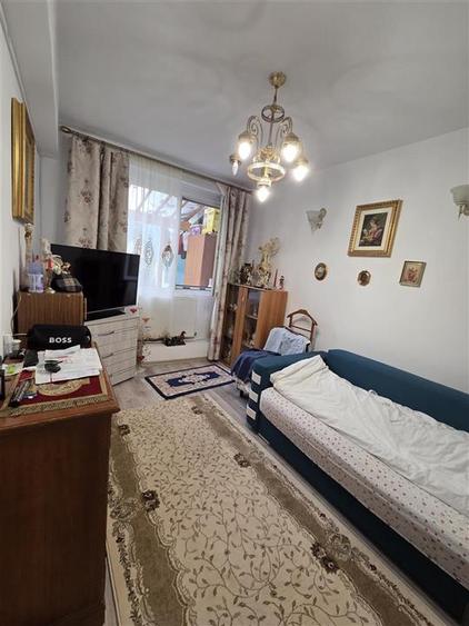 Apartament cu 3 camere semidecomandat, mobilat în Tudor Vladimirescu